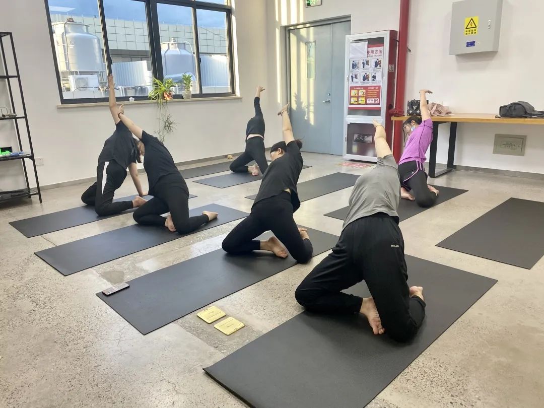 夏日炎炎， 中泰“瑜”你攜手同行